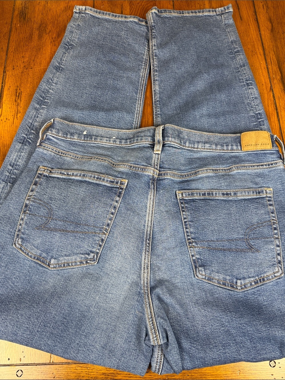 American Eagle Medium Blue Denim Jeans with Leather Logo Patch Size 14L